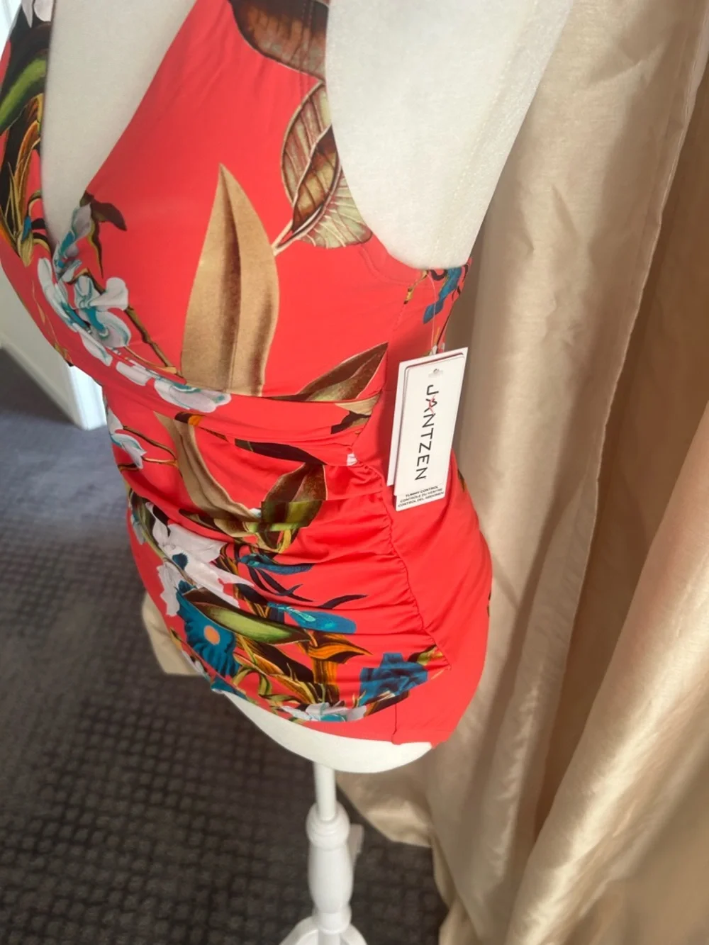 NWT Jantzen Adjustable Strap V-Neck Tankini w/ Comfort Brief Coral Botanical 6